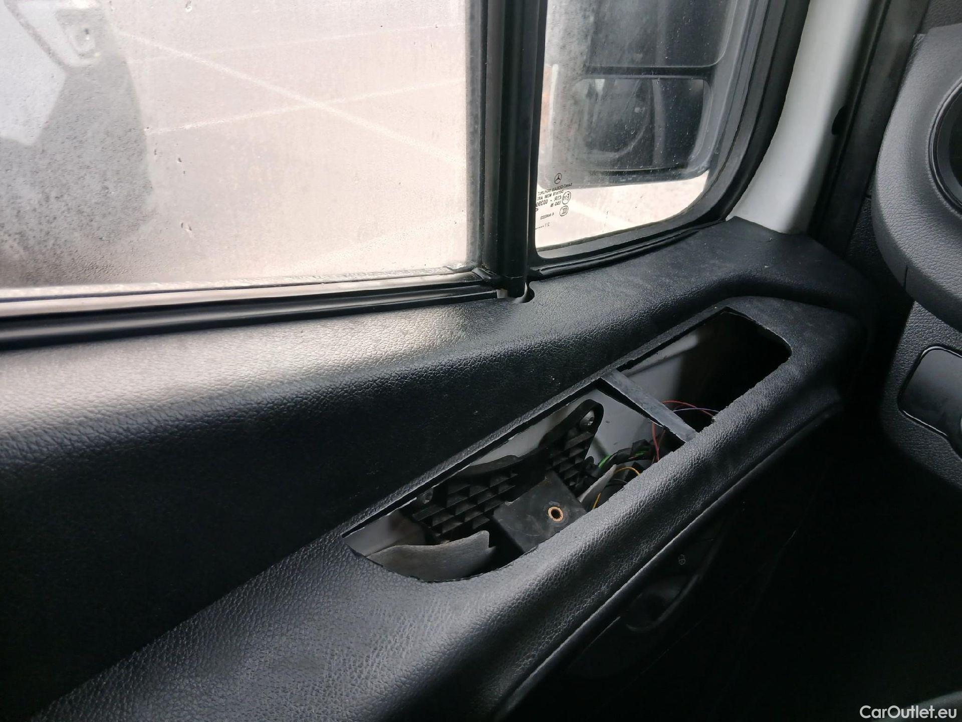  Mercedes  Sprinter MERCEDES-BENZ  / 2018 / 4P / furgón 314 CDI MEDIO 3.5T T. ALTO #2