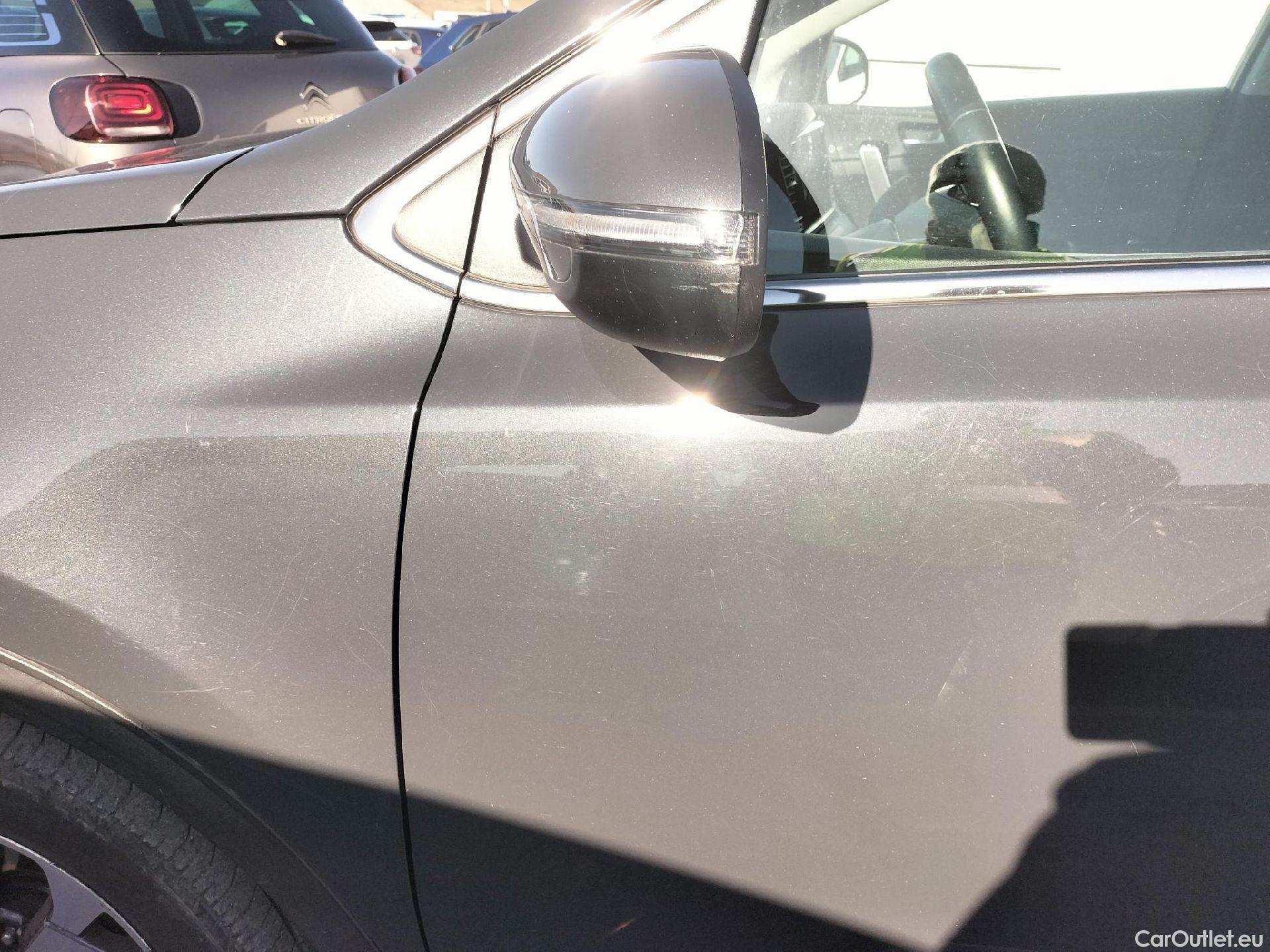  KIA  Sportage KIA  1.6MHEV Drive 100kW(136CV) 4x2(Crist Tintados) #18