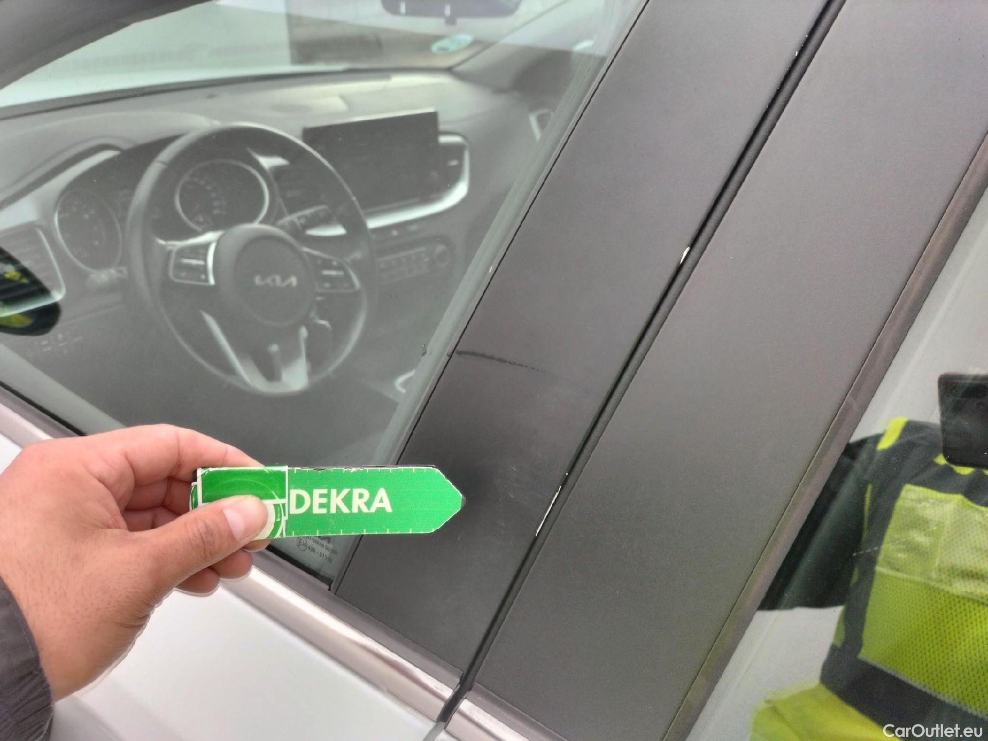  KIA  XCeed KIA  / 2022 / 5P / todoterreno 1.0 T-GDi Drive 88kW (120CV) #44