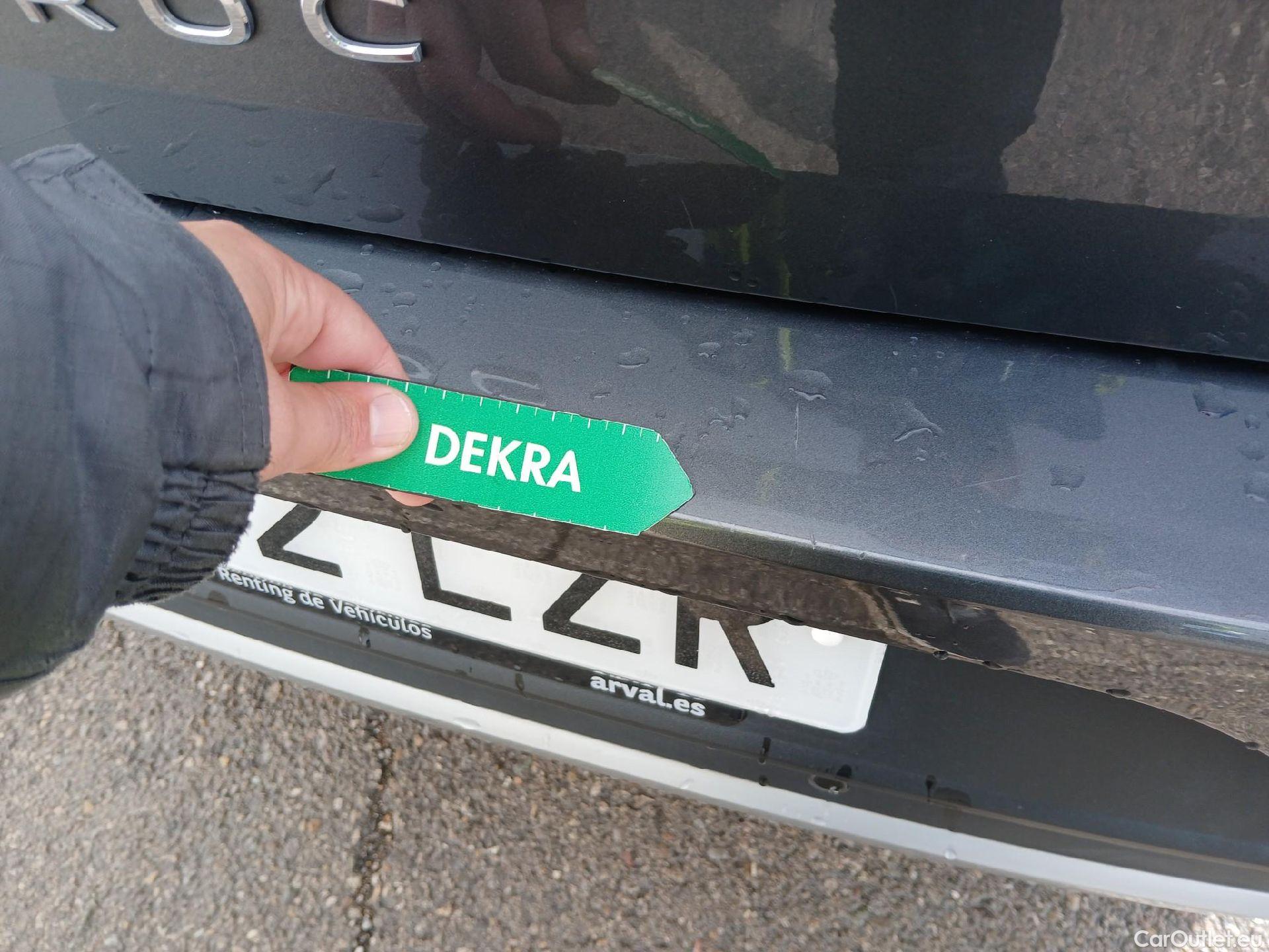  Volkswagen  T-ROC VOLKSWAGEN  / 2021 / 5P / todoterreno Life 2.0 TDI 110kW (150CV) DSG #18