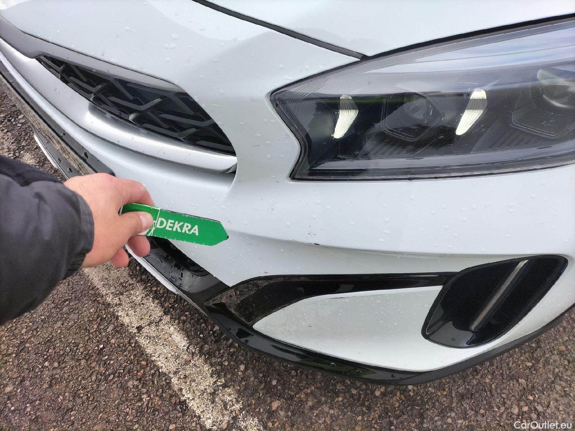  KIA  XCeed KIA  / 2022 / 5P / todoterreno 1.0 T-GDi Drive 88kW (120CV) #2