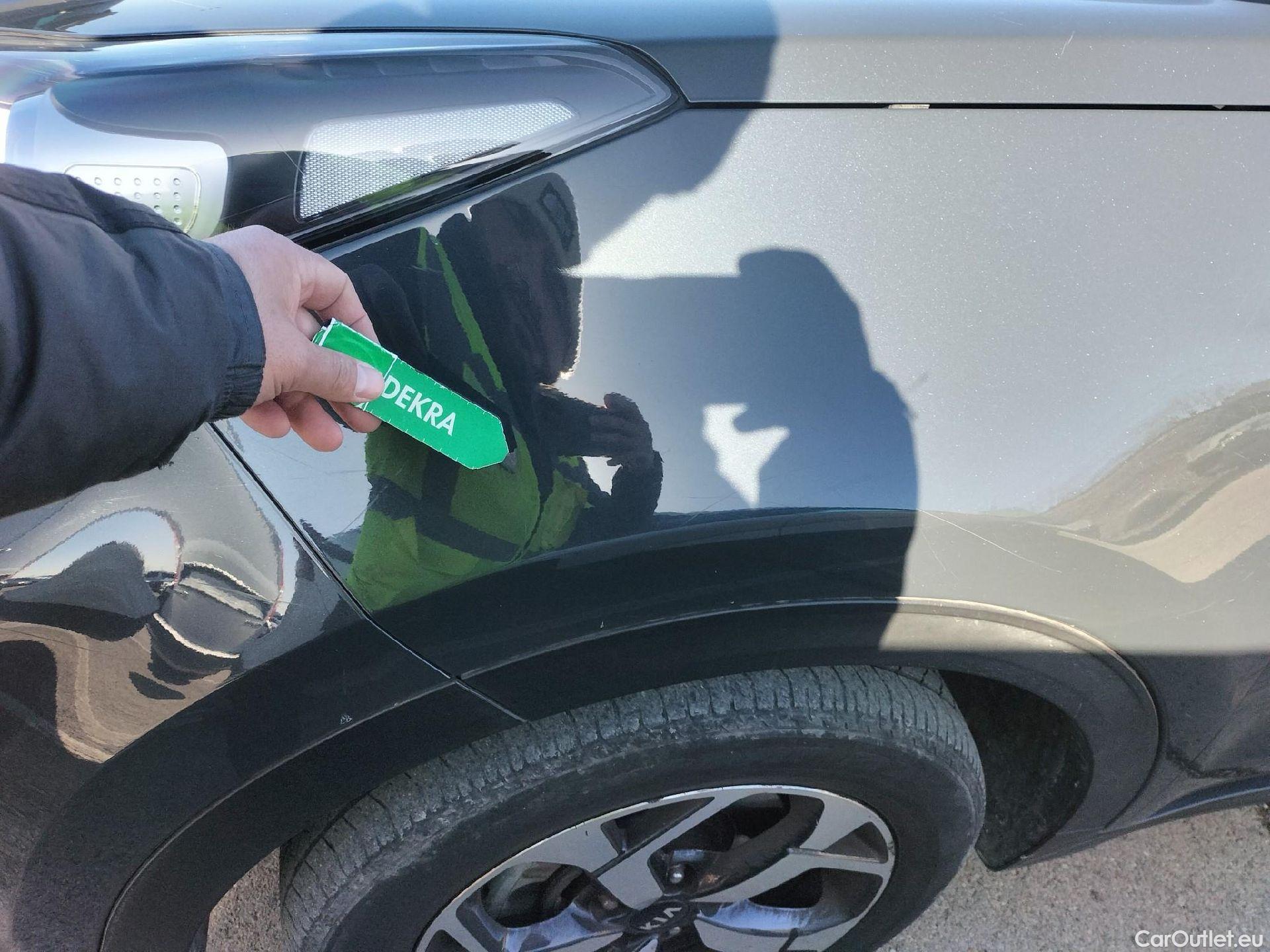  KIA  Sportage KIA  1.6MHEV Drive 100kW(136CV) 4x2(Crist Tintados) #12