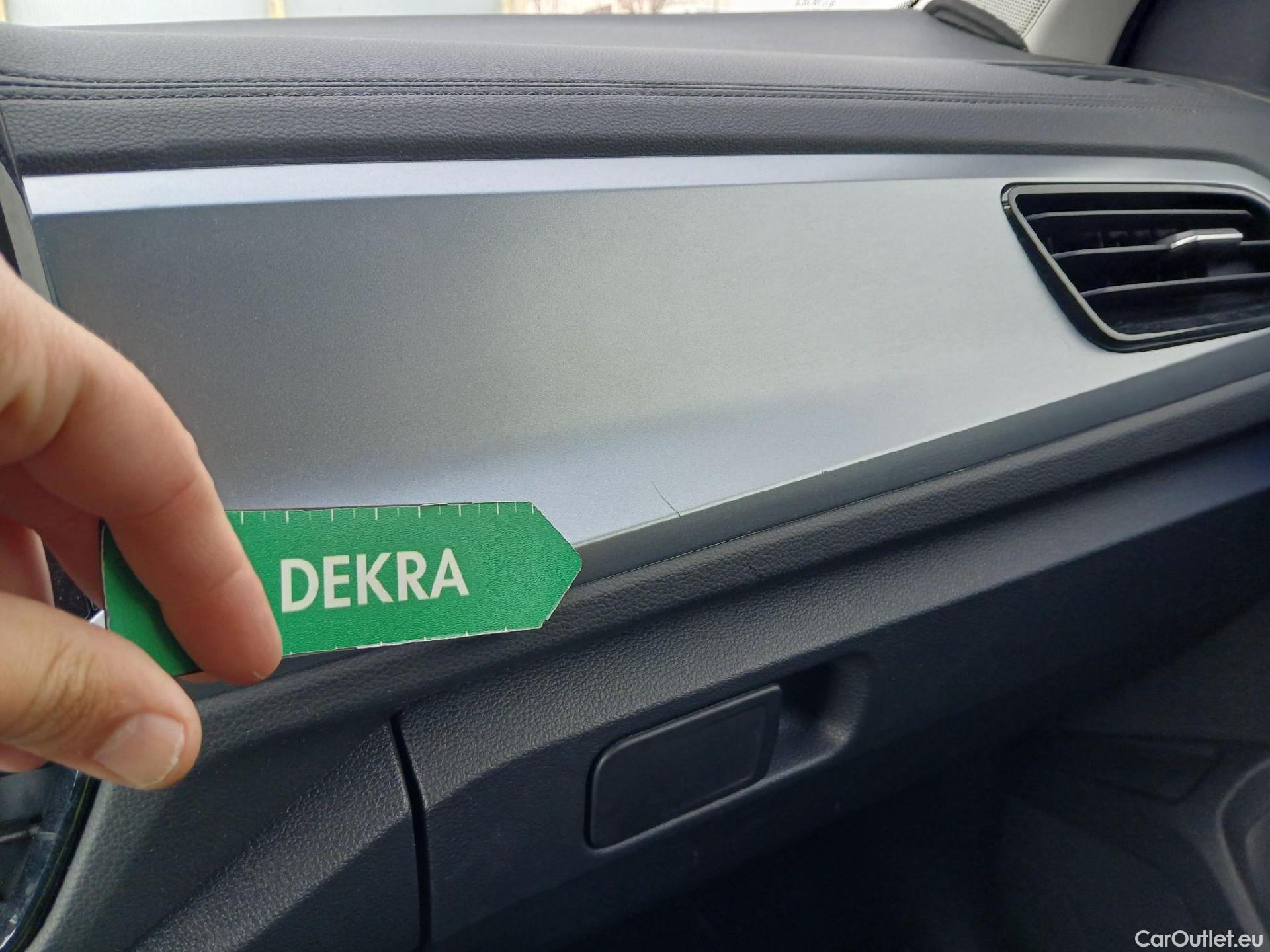  Volkswagen  T-ROC VOLKSWAGEN  / 2021 / 5P / todoterreno Life 2.0 TDI 110kW (150CV) DSG #2