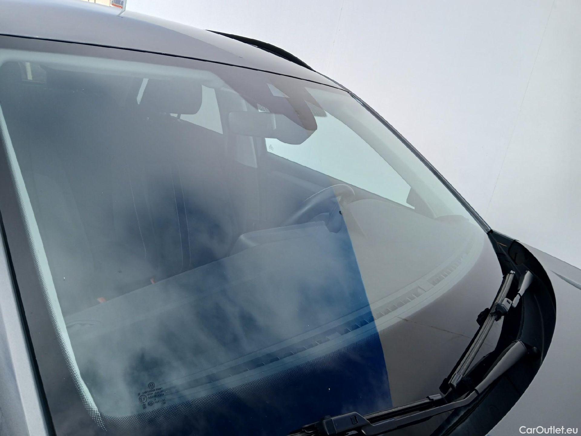  Volkswagen  T-ROC VOLKSWAGEN  / 2021 / 5P / todoterreno Life 2.0 TDI 110kW (150CV) DSG #3