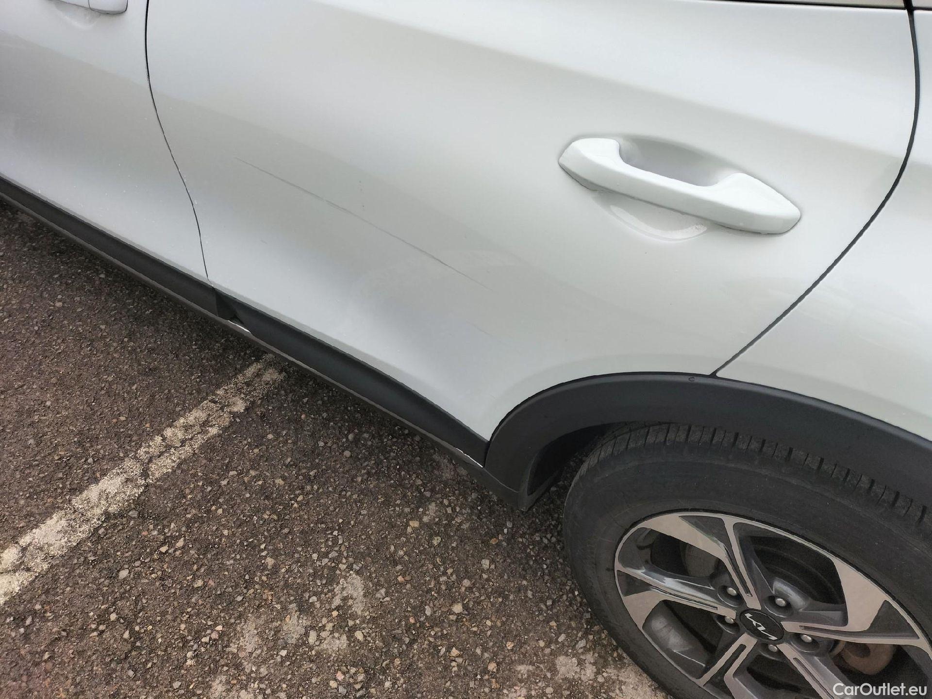  KIA  XCeed KIA  / 2022 / 5P / todoterreno 1.0 T-GDi Drive 88kW (120CV) #14