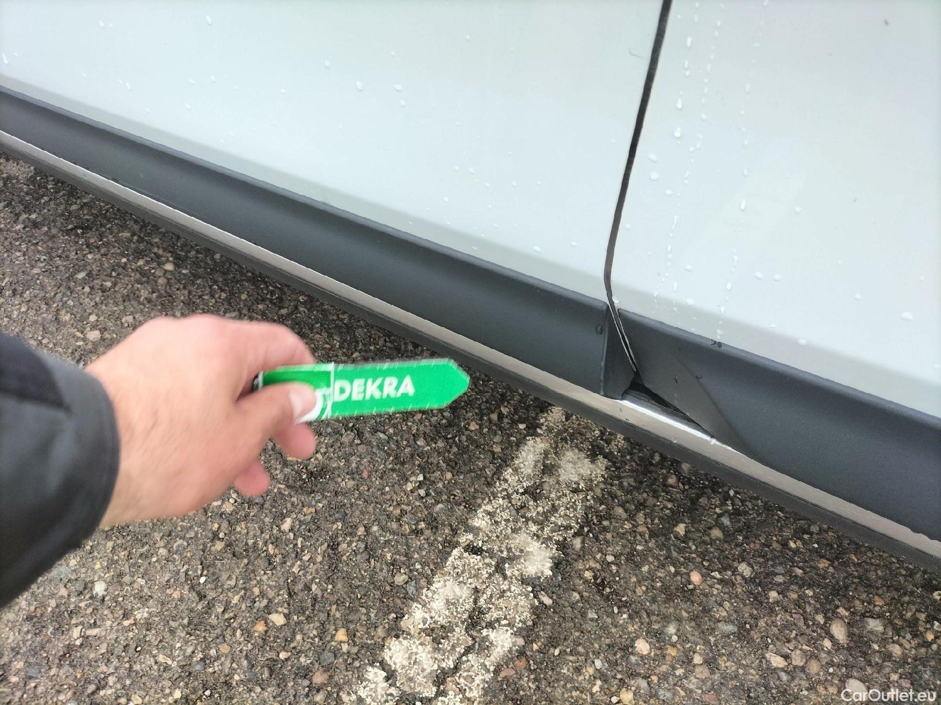  KIA  XCeed KIA  / 2022 / 5P / todoterreno 1.0 T-GDi Drive 88kW (120CV) #12