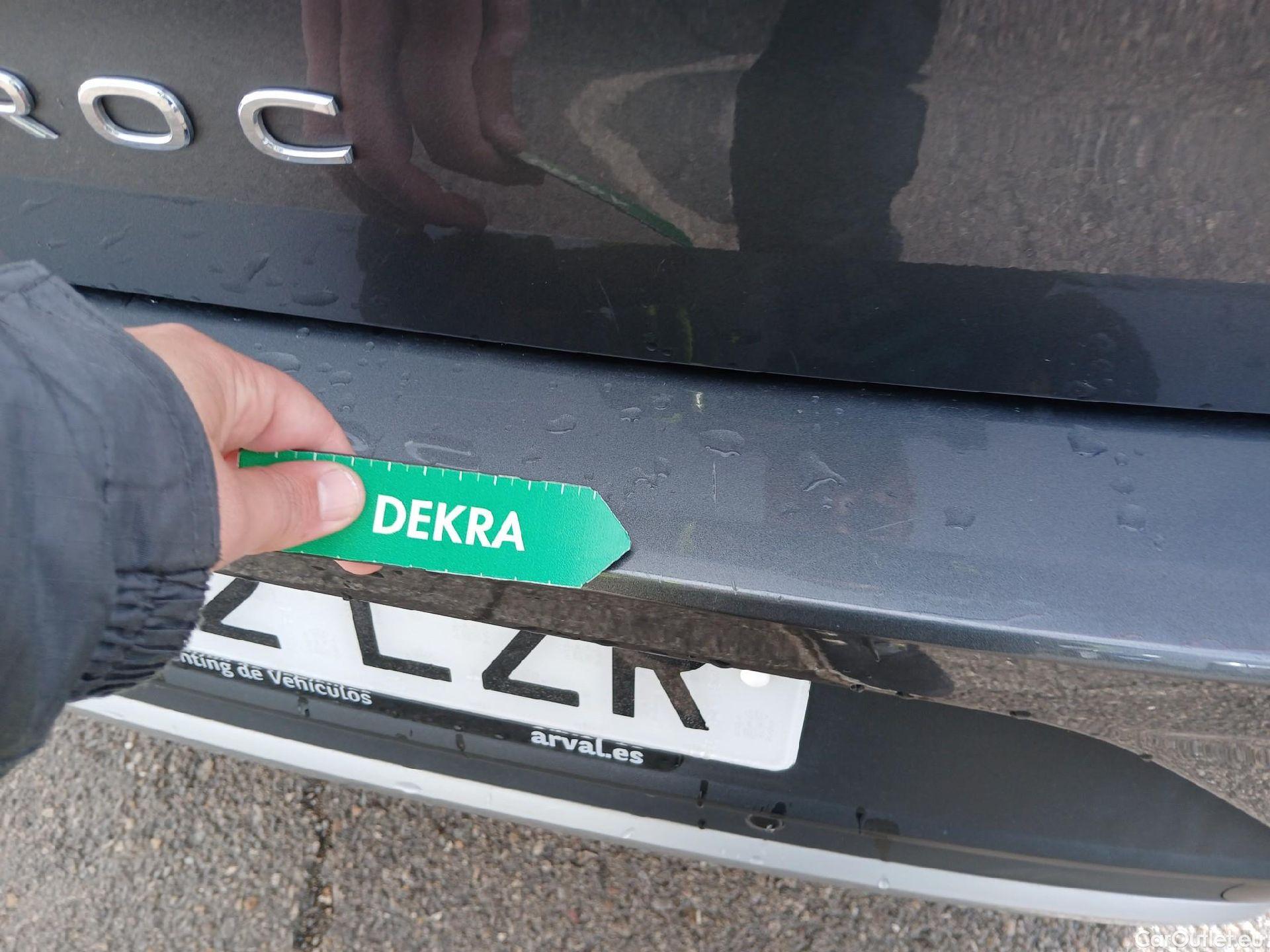  Volkswagen  T-ROC VOLKSWAGEN  / 2021 / 5P / todoterreno Life 2.0 TDI 110kW (150CV) DSG #19