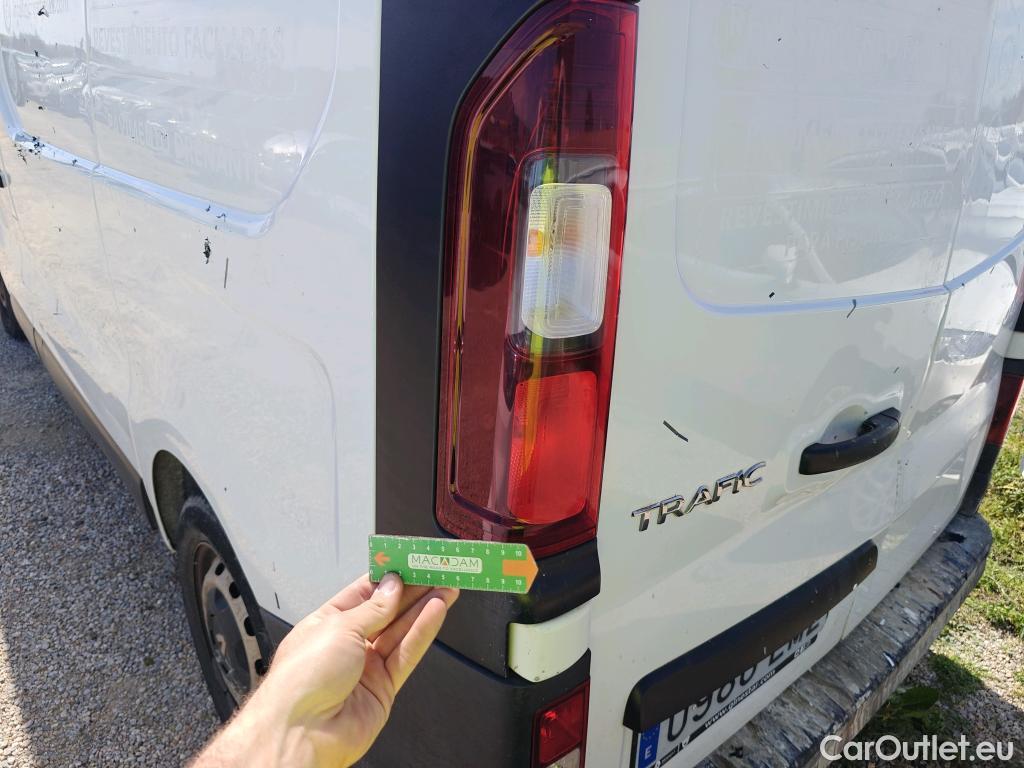  Renault  Trafic RENAULT  / 2019 / 4P / furgón Furgón 27 L1H1 Energy BluedCi 88 kW #47