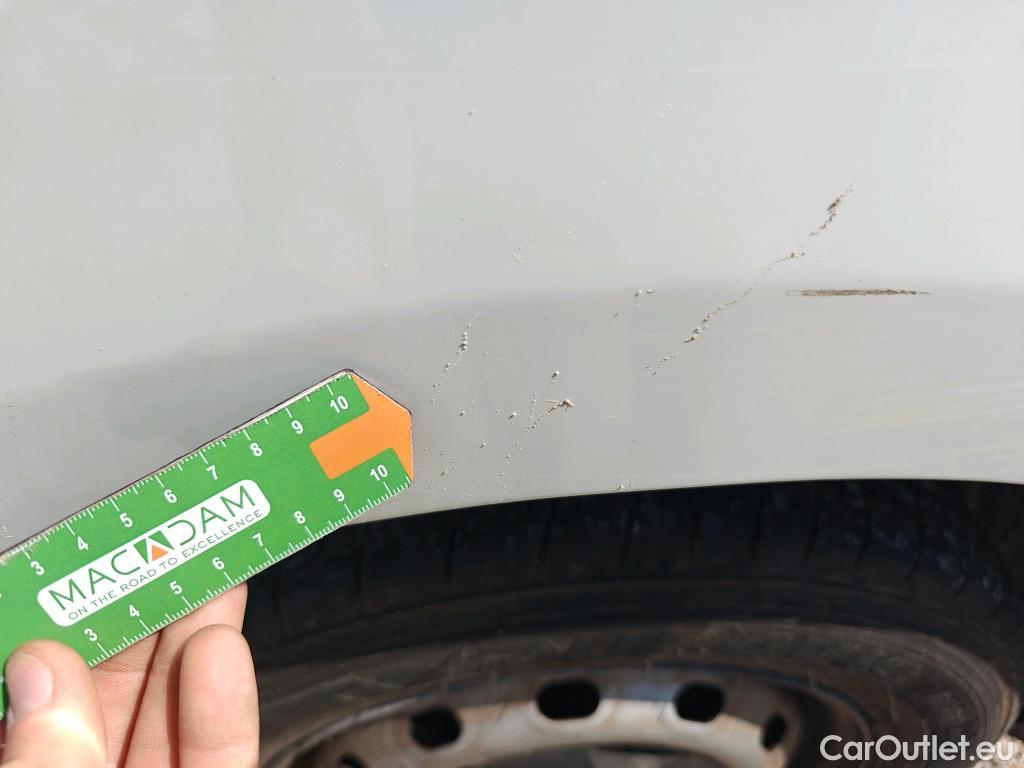  Renault  Trafic RENAULT  / 2019 / 4P / furgón Furgón 27 L1H1 Energy BluedCi 88 kW #83