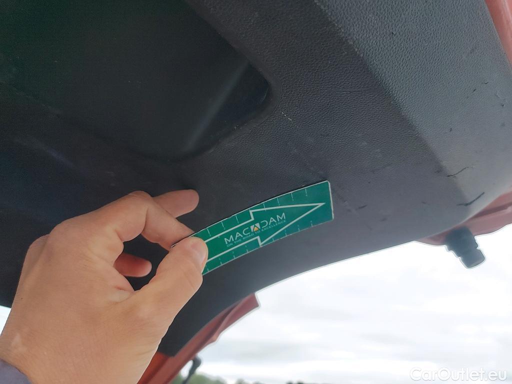  Land Rover  Discovery DACIA Duster / 2018 / 5P / furgón derivado de turismo Essential TCE 74kW(100CV) ECO-G 4X2 (furgón) #27