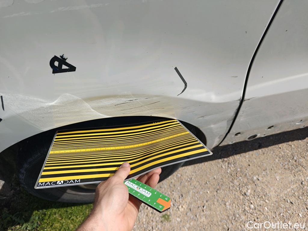  Renault  Trafic RENAULT  / 2019 / 4P / furgón Furgón 27 L1H1 Energy BluedCi 88 kW #5