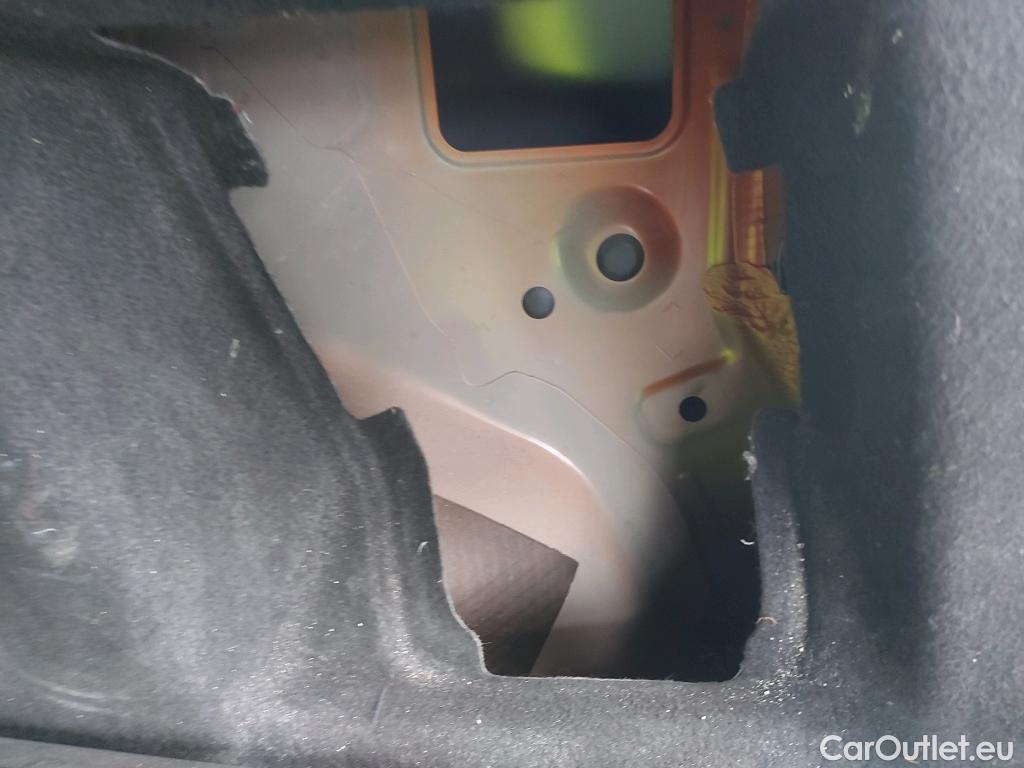  Land Rover  Discovery DACIA Duster / 2018 / 5P / furgón derivado de turismo Essential TCE 74kW(100CV) ECO-G 4X2 (furgón) #15