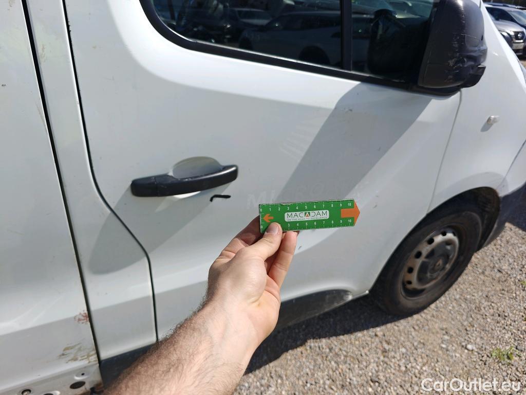  Renault  Trafic RENAULT  / 2019 / 4P / furgón Furgón 27 L1H1 Energy BluedCi 88 kW #58