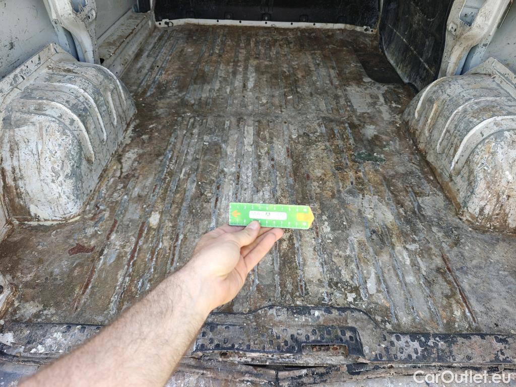  Renault  Trafic RENAULT  / 2019 / 4P / furgón Furgón 27 L1H1 Energy BluedCi 88 kW #1