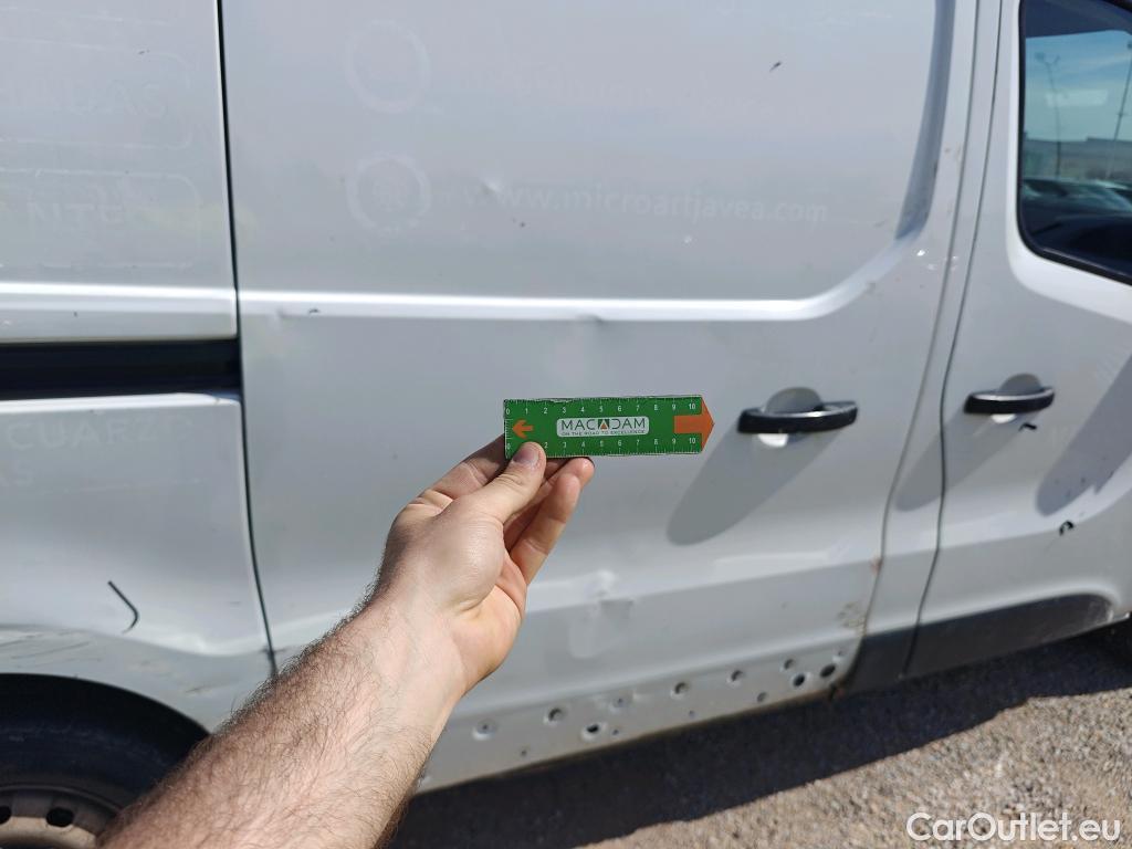  Renault  Trafic RENAULT  / 2019 / 4P / furgón Furgón 27 L1H1 Energy BluedCi 88 kW #11