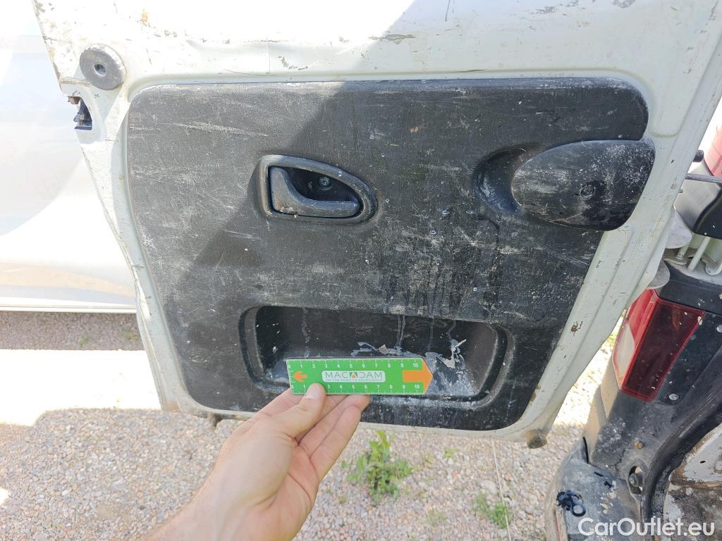  Renault  Trafic RENAULT  / 2019 / 4P / furgón Furgón 27 L1H1 Energy BluedCi 88 kW #80