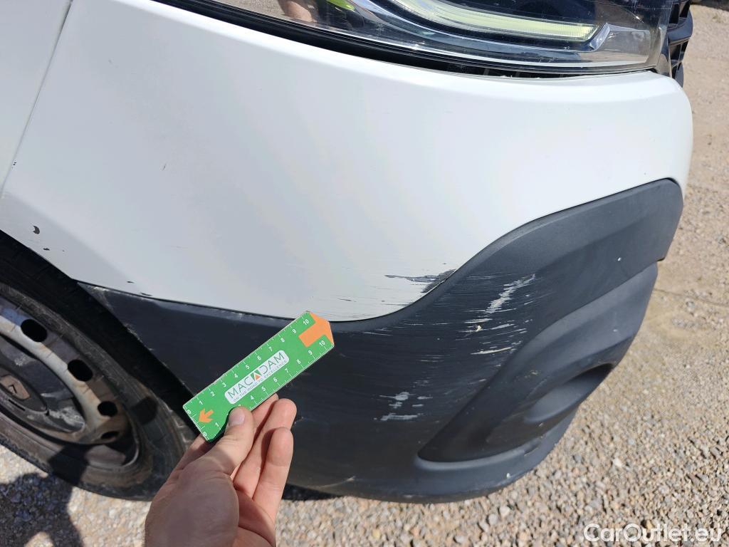  Renault  Trafic RENAULT  / 2019 / 4P / furgón Furgón 27 L1H1 Energy BluedCi 88 kW #71