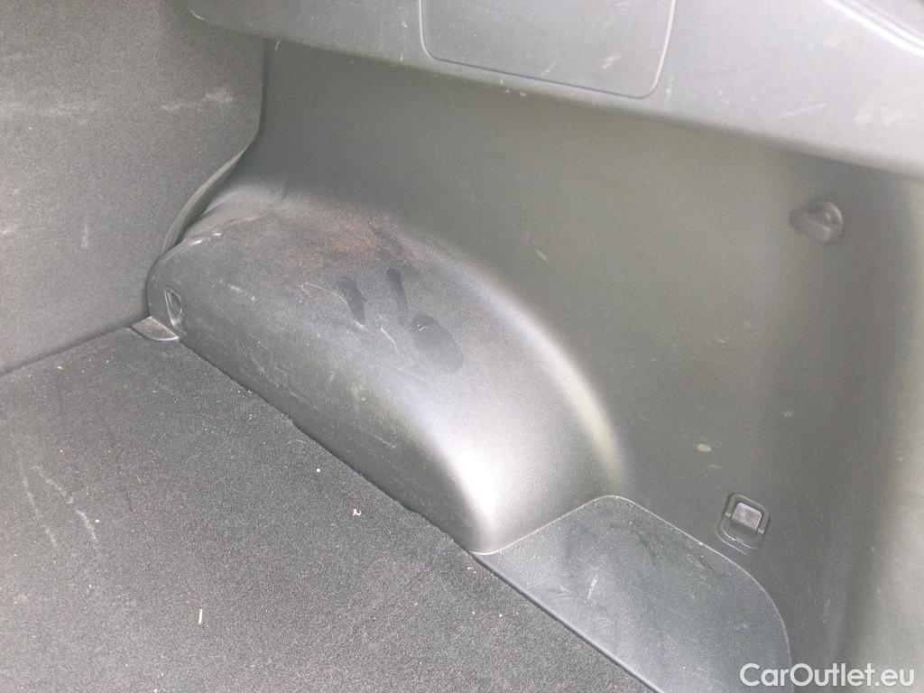  Hyundai  Tucson HYUNDAI  / 2020 / 5P / todoterreno 1.6 CRDI 85kW (115CV) Klass #9