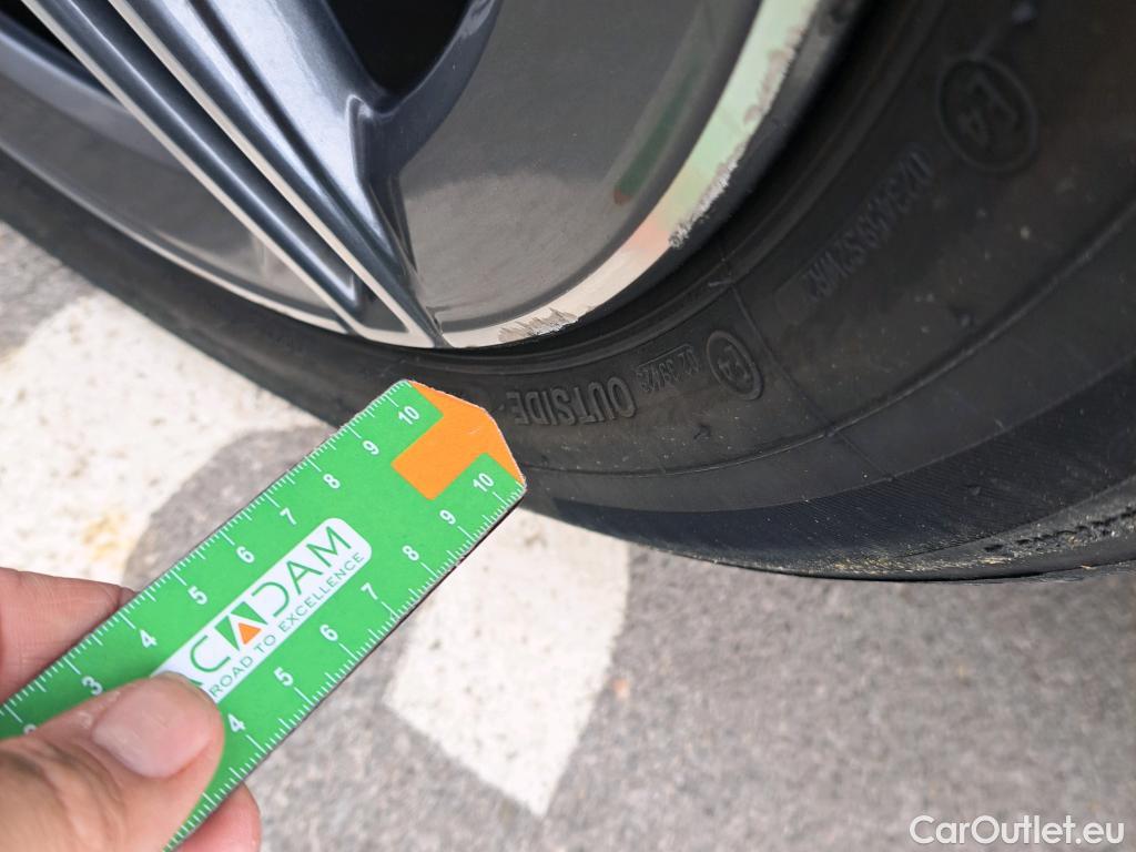  Mercedes  G-Klasee MERCEDES-BENZ Clase GLC / 2019 / 5P / todoterreno GLC 300 de 4MATIC (AC) #2