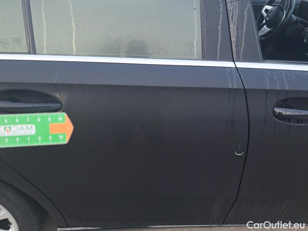  Mercedes  A-Klasse MERCEDES-BENZ Clase A / 2018 / 5P / berlina con portón A 180 d (AC) #21