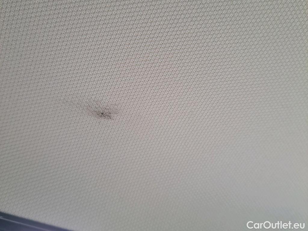  Peugeot  2008 PEUGEOT  / 2019 / 5P / todoterreno Allure Pack BlueHDI 81kW (110CV) #38