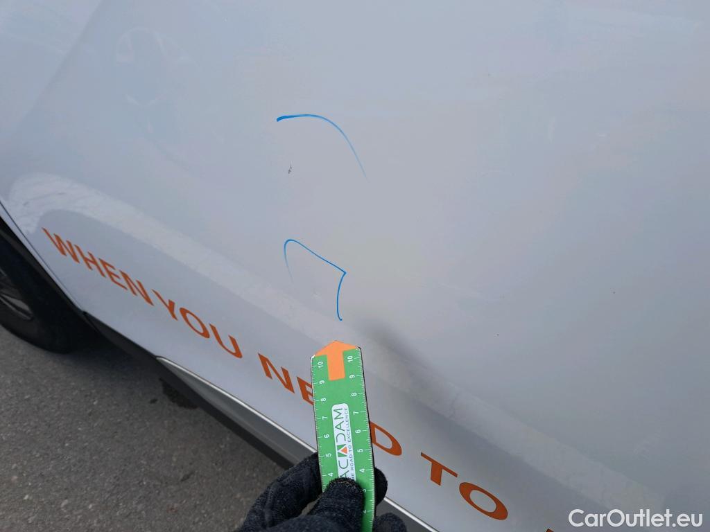  Peugeot  2008 PEUGEOT  / 2019 / 5P / todoterreno Allure BlueHDI 81kW (110CV) #13