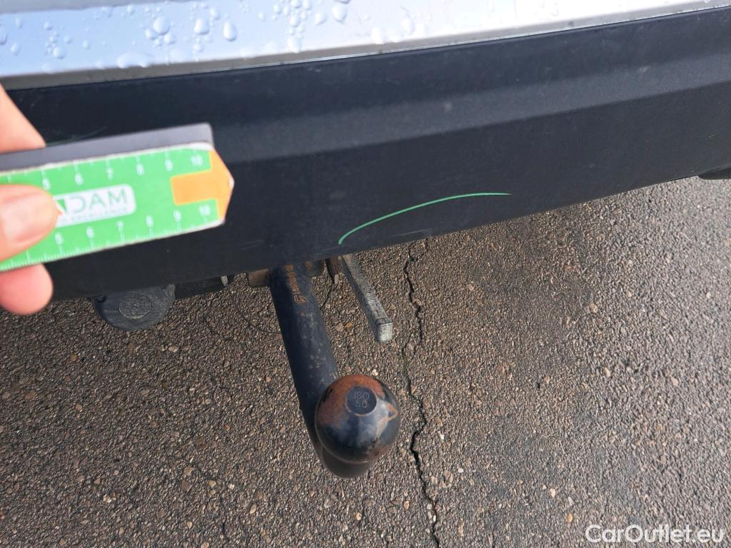  Peugeot  2008 PEUGEOT  / 2019 / 5P / todoterreno Allure Pack BlueHDI 81kW (110CV) #27