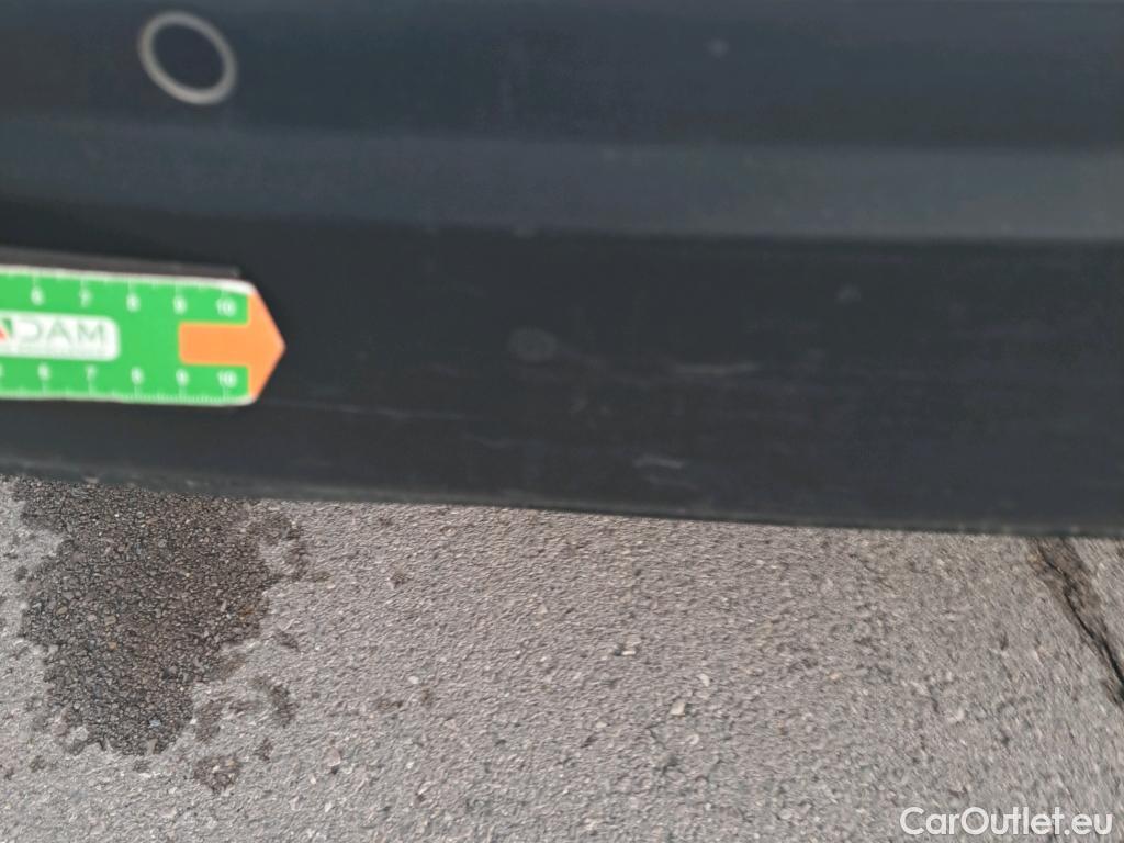  Peugeot  2008 PEUGEOT  / 2019 / 5P / todoterreno Allure BlueHDI 81kW (110CV) #9