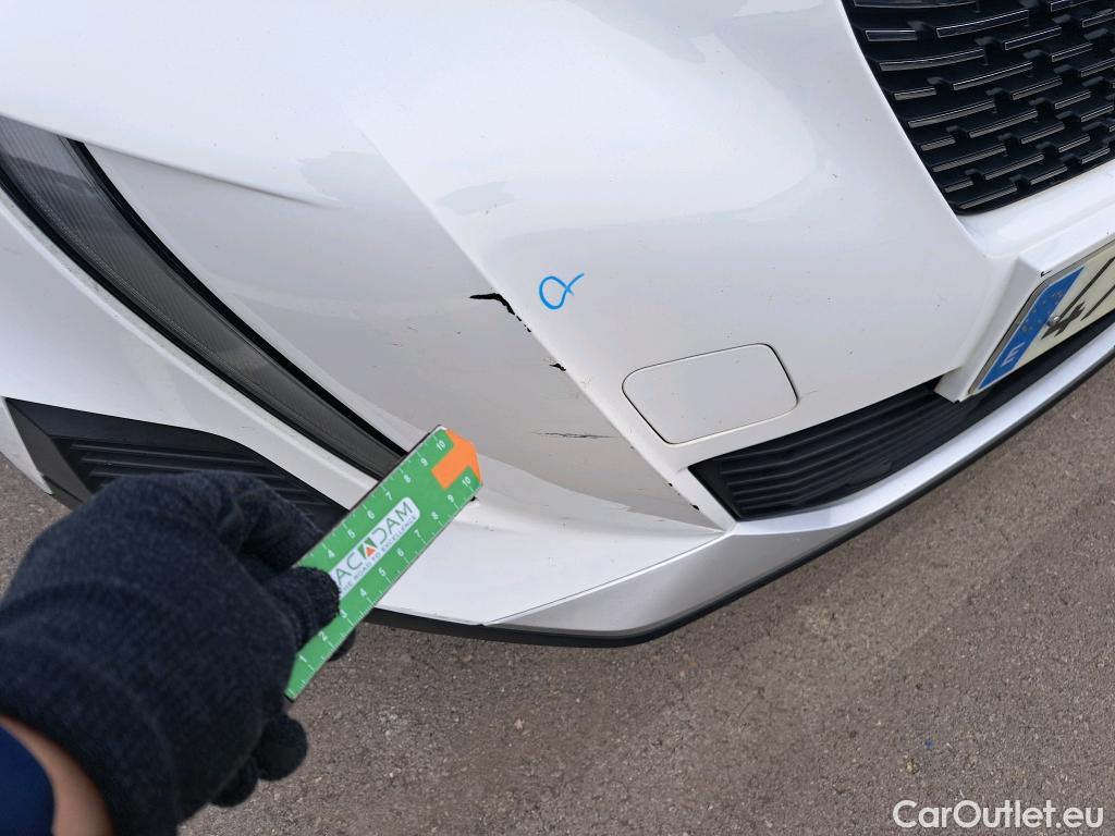  Peugeot  2008 PEUGEOT  / 2019 / 5P / todoterreno Allure BlueHDI 81kW (110CV) #21