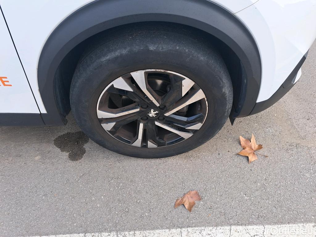  Peugeot  2008 PEUGEOT  / 2019 / 5P / todoterreno Allure BlueHDI 81kW (110CV) #3