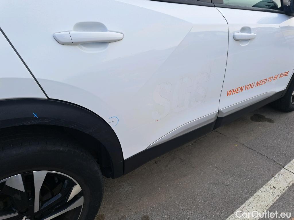  Peugeot  2008 PEUGEOT  / 2019 / 5P / todoterreno Allure BlueHDI 81kW (110CV) #19