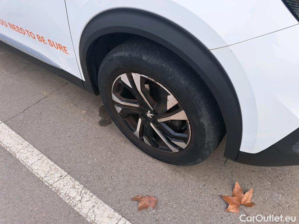  Peugeot  2008 PEUGEOT  / 2019 / 5P / todoterreno Allure BlueHDI 81kW (110CV) #7
