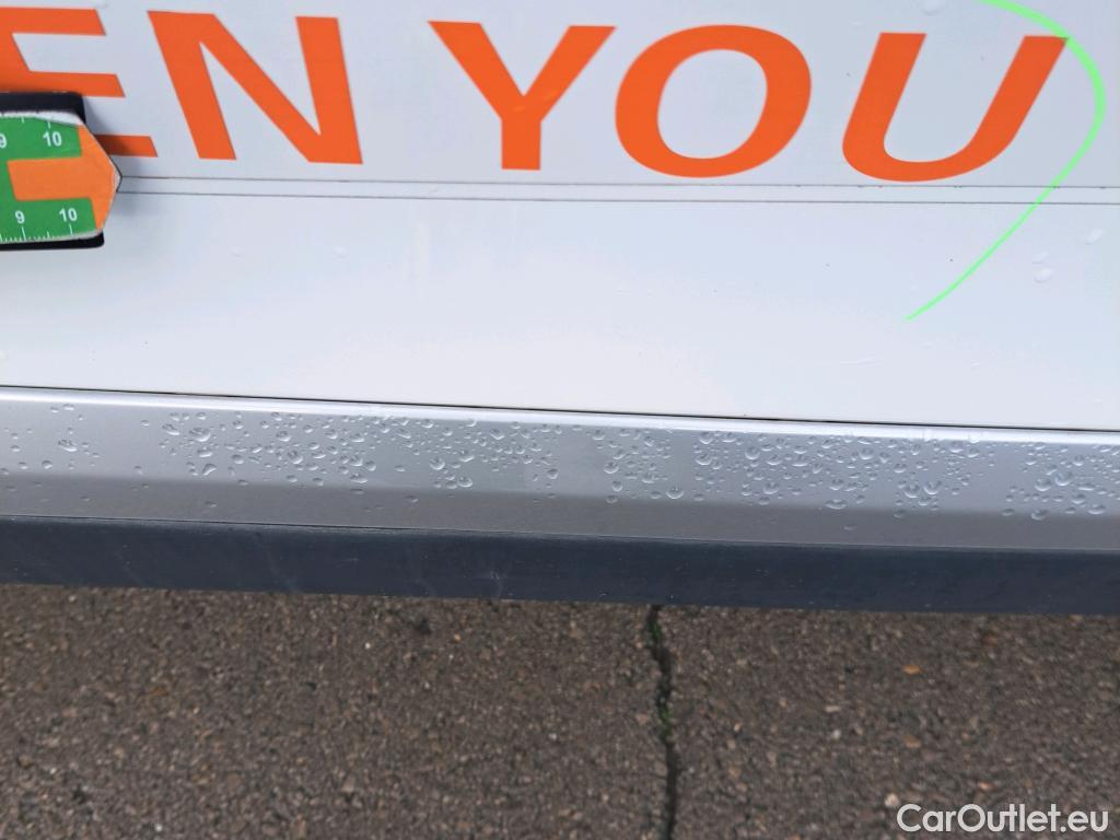  Peugeot  2008 PEUGEOT  / 2019 / 5P / todoterreno Allure Pack BlueHDI 81kW (110CV) #29