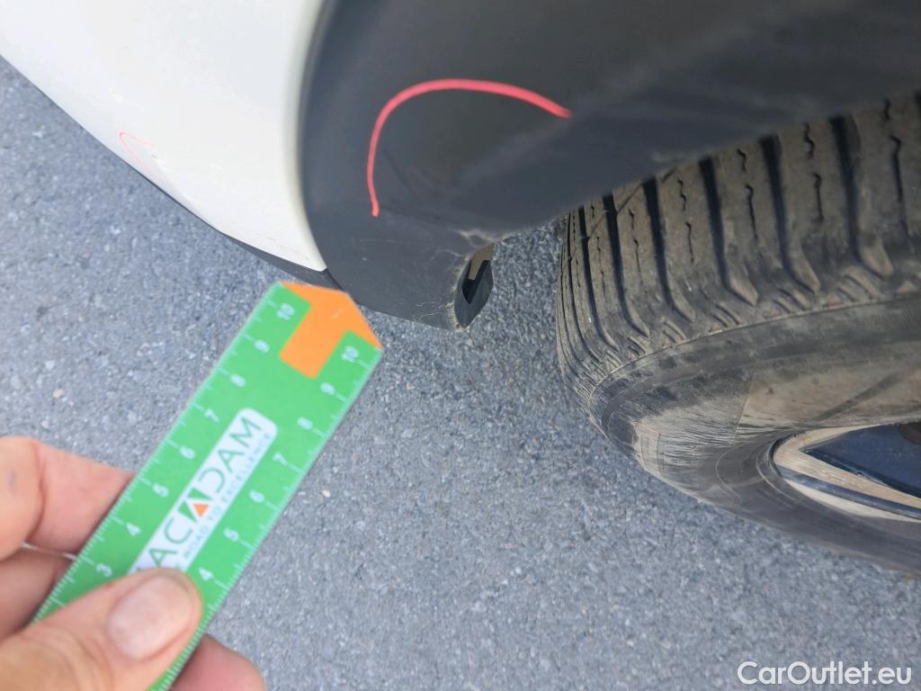  Peugeot  2008 PEUGEOT  / 2019 / 5P / todoterreno Allure Pack BlueHDI 81kW (110CV) #14