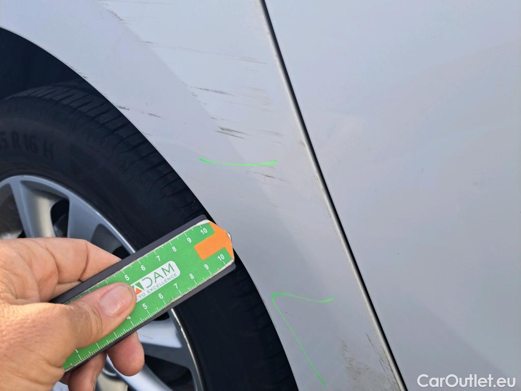  Opel  Corsa OPEL  1.2T XHL 74kW (100CV) Elegance #2