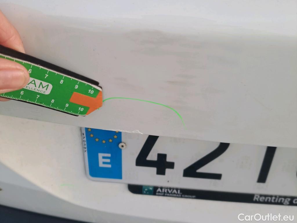  Peugeot  2008 PEUGEOT  / 2019 / 5P / todoterreno Allure BlueHDI 81kW (110CV) #22