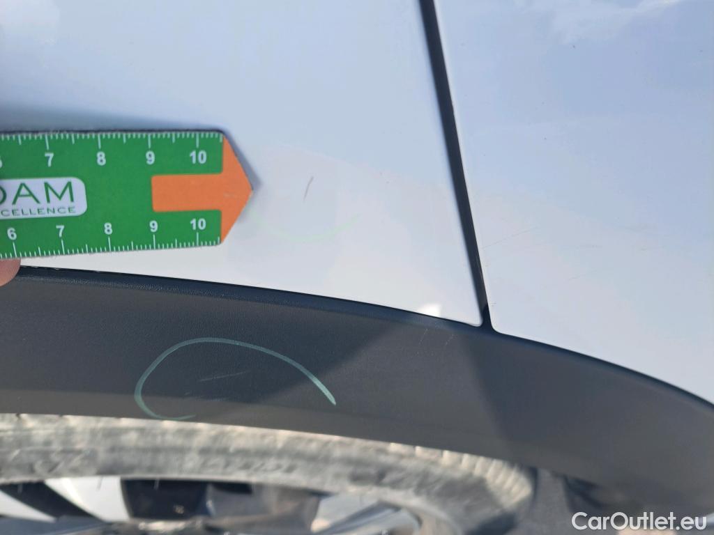  Peugeot  2008 PEUGEOT  / 2019 / 5P / todoterreno Allure Pack BlueHDI 81kW (110CV) #25