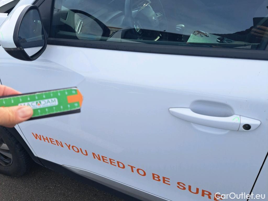  Peugeot  2008 PEUGEOT  / 2019 / 5P / todoterreno Allure Pack BlueHDI 81kW (110CV) #61