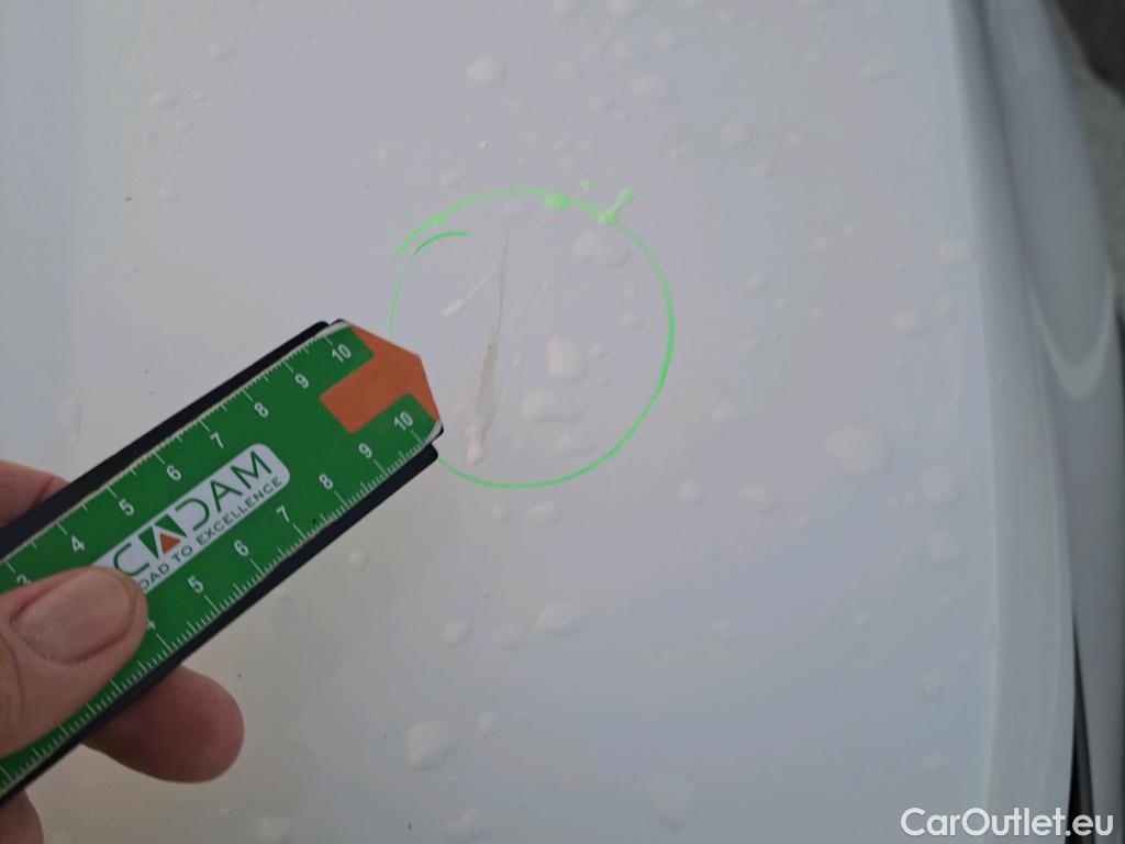  Peugeot  2008 PEUGEOT  / 2019 / 5P / todoterreno Allure BlueHDI 81kW (110CV) #19