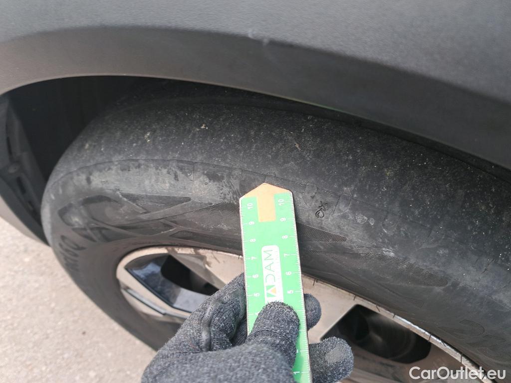  Peugeot  2008 PEUGEOT  / 2019 / 5P / todoterreno Allure BlueHDI 81kW (110CV) #6