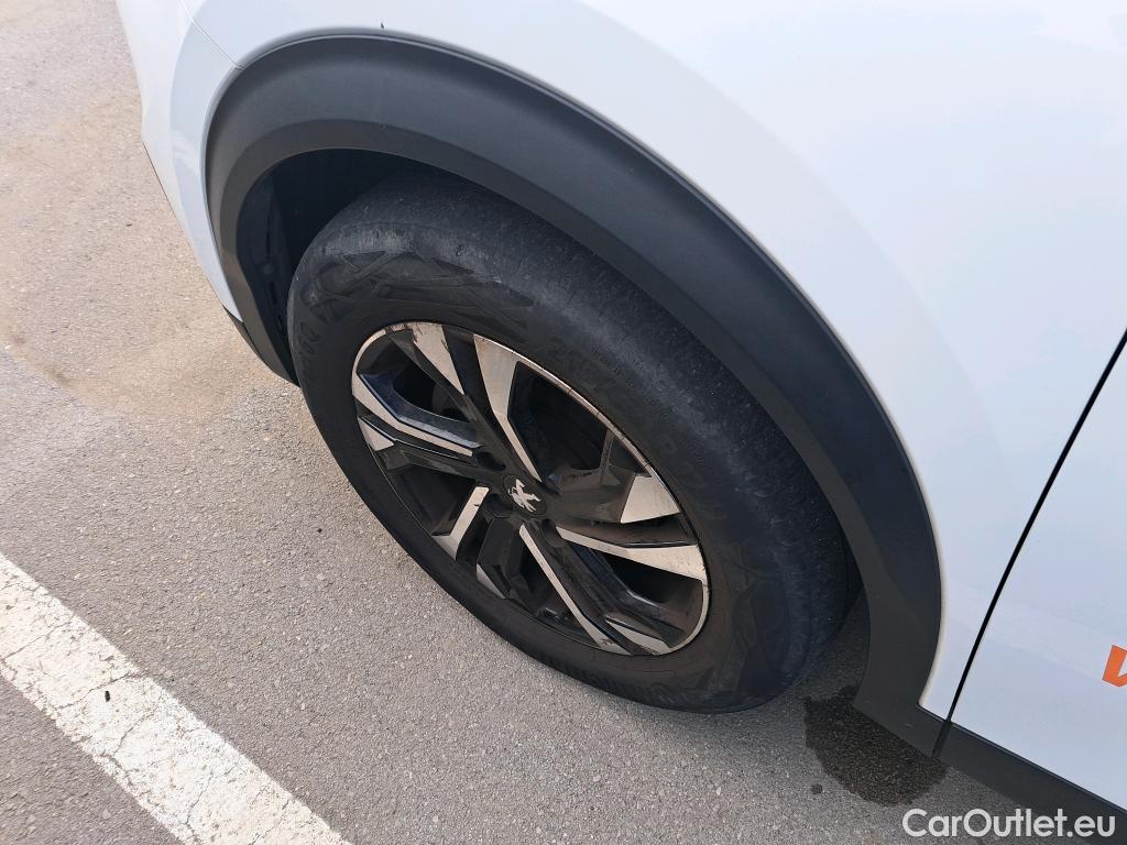  Peugeot  2008 PEUGEOT  / 2019 / 5P / todoterreno Allure BlueHDI 81kW (110CV) #5