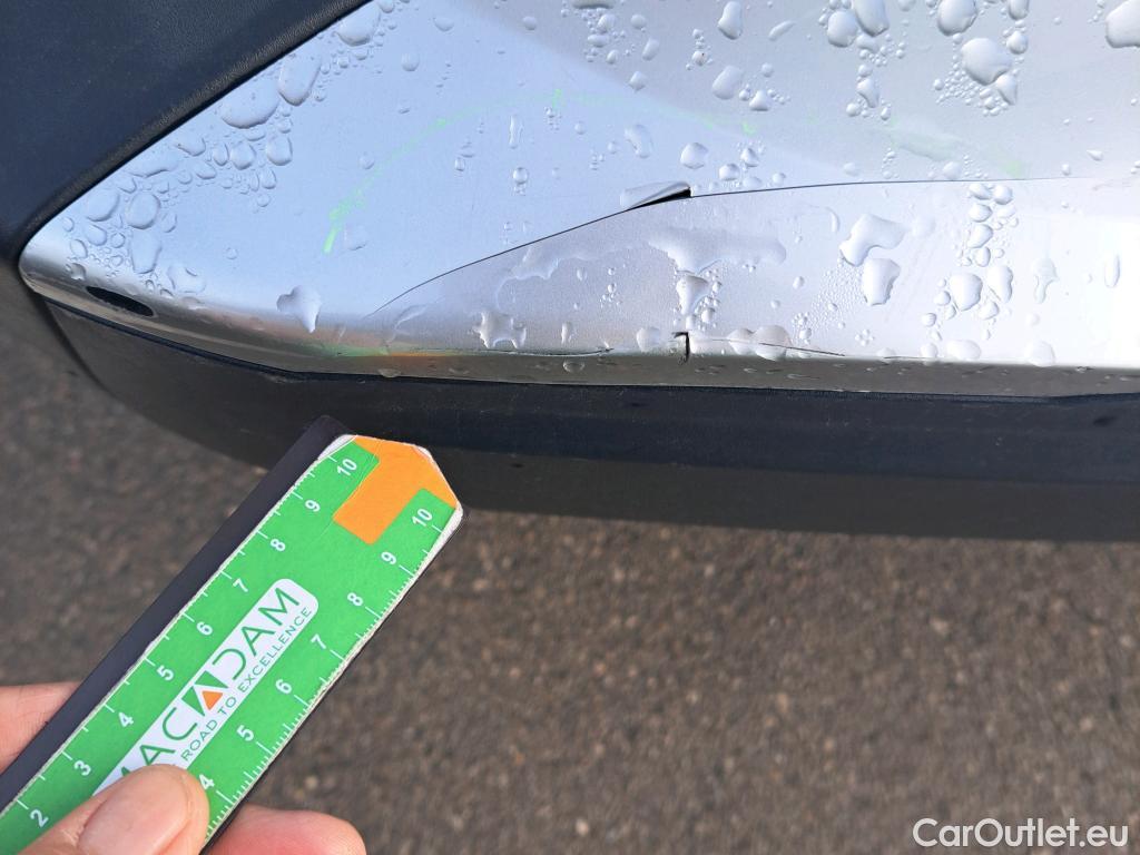  Peugeot  2008 PEUGEOT  / 2019 / 5P / todoterreno Allure Pack BlueHDI 81kW (110CV) #35