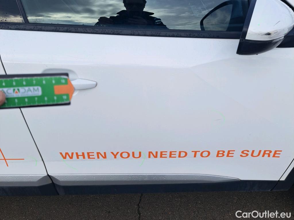  Peugeot  2008 PEUGEOT  / 2019 / 5P / todoterreno Allure Pack BlueHDI 81kW (110CV) #28