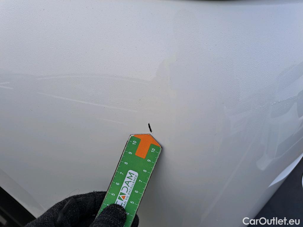  Peugeot  2008 PEUGEOT  / 2019 / 5P / todoterreno Allure BlueHDI 81kW (110CV) #36