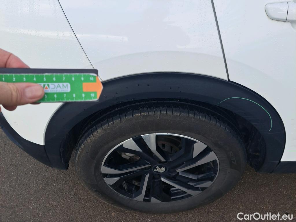  Peugeot  2008 PEUGEOT  / 2019 / 5P / todoterreno Allure Pack BlueHDI 81kW (110CV) #49