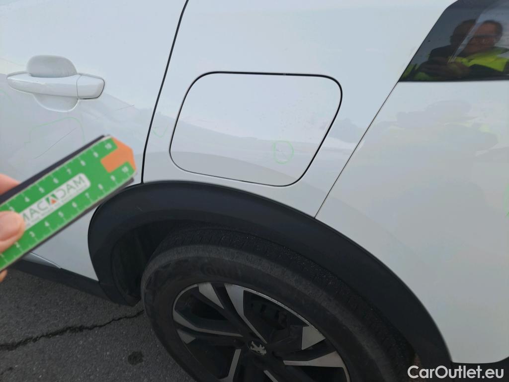  Peugeot  2008 PEUGEOT  / 2019 / 5P / todoterreno Allure BlueHDI 81kW (110CV) #23