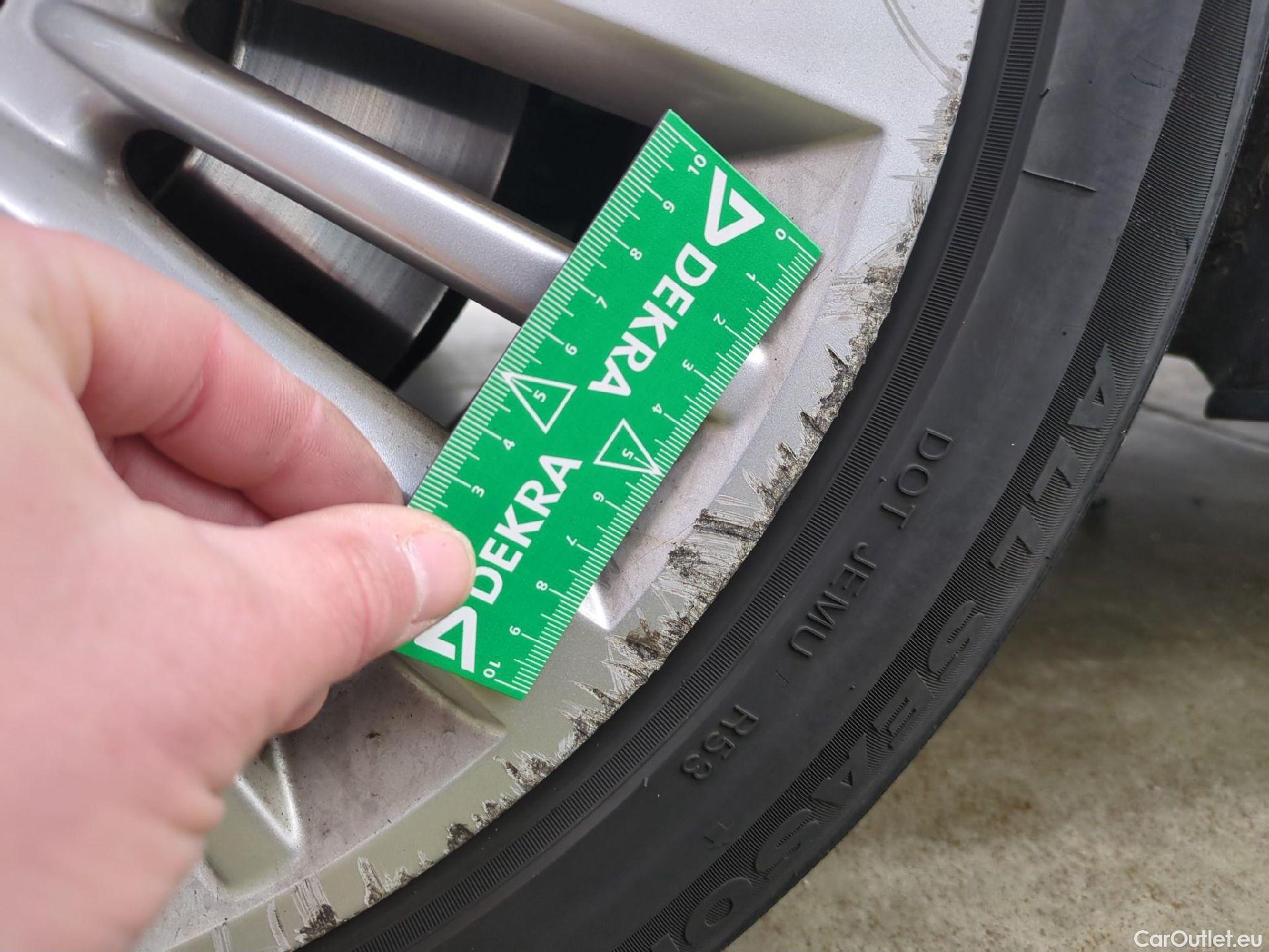  Bmw  Serie 2 Série 2 Gran Tourer 220 d Luxury Line 190CV BVA8 E6 #4