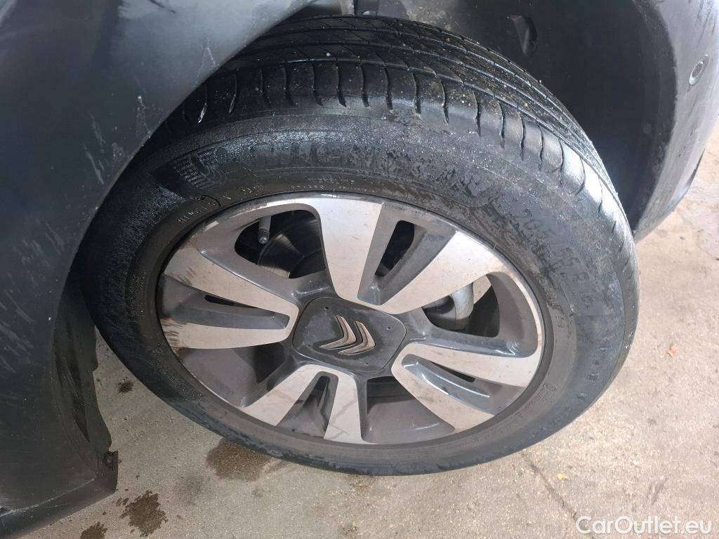  Citroen  C3  Shine 1.2 PureTech 110CV BVA6 E6d #1