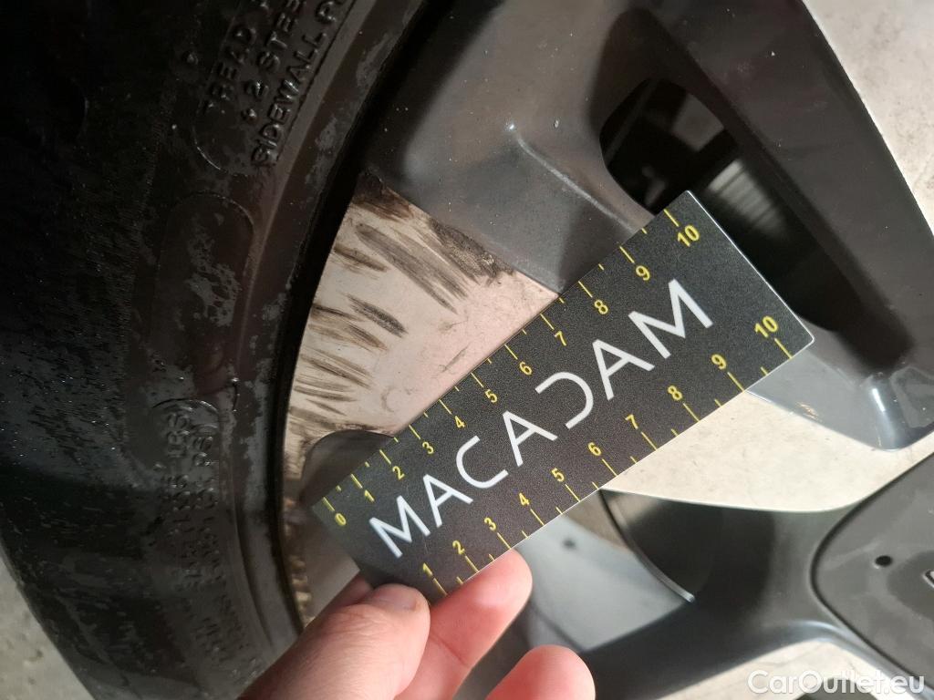  Citroen  C3  Shine 1.2 PureTech 110CV BVA6 E6d #8