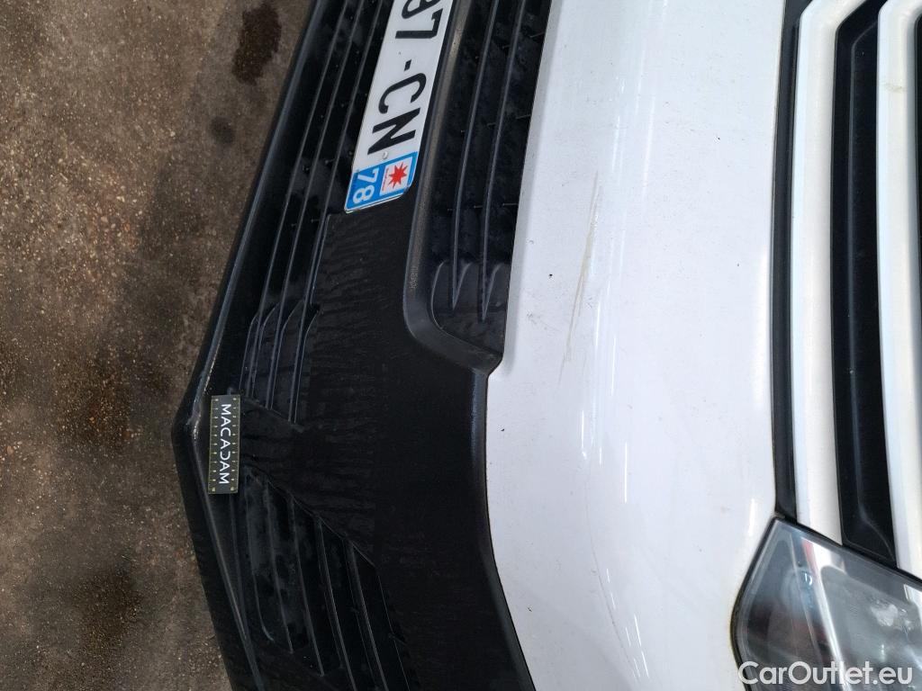  Citroen  Jumpy CITROEN  / 2016 / 4P / Fourgon tôlé M BlueHDi 100 S&S BVM6 Club #23